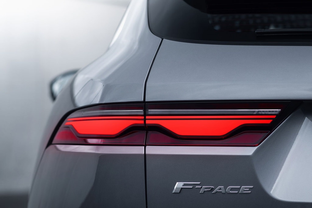 Jaguar F-Pace 2021. Ảnh: TL