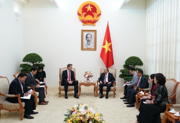 Thủ tướng Nguyễn Xuân Phúc tiếp ông Andrew Jeffries. Ảnh: VGP
