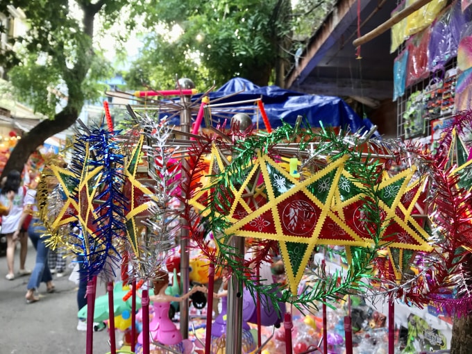 Mặt hàng đồ chơi truyền thống năm nay được khách hàng khá ưa chuộng