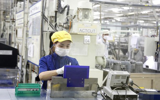 Để có thể thu hút hiệu quả FDI, điều đầu tiên các địa phương cần chú trọng vấn đề về con người chứ không phải là chính sách...