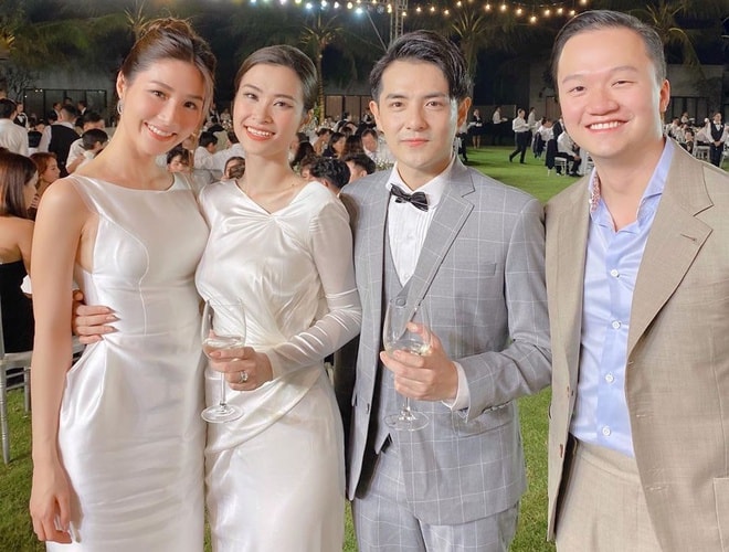 Hình ảnh Diễm My và bạn trai dự đám cưới Đông Nhi - Ông Cao Thắng vào cuối năm ngoái.