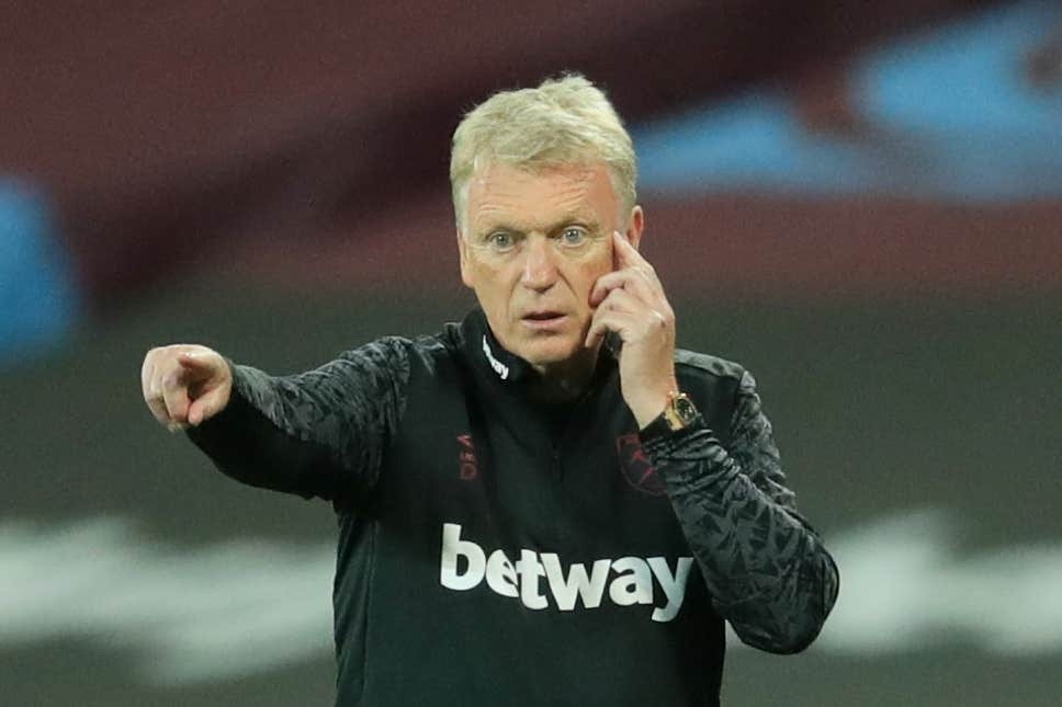 HLV David Moyes cùng 2 cầu thủ West Ham dương tính với COVID-19. Ảnh: internet.