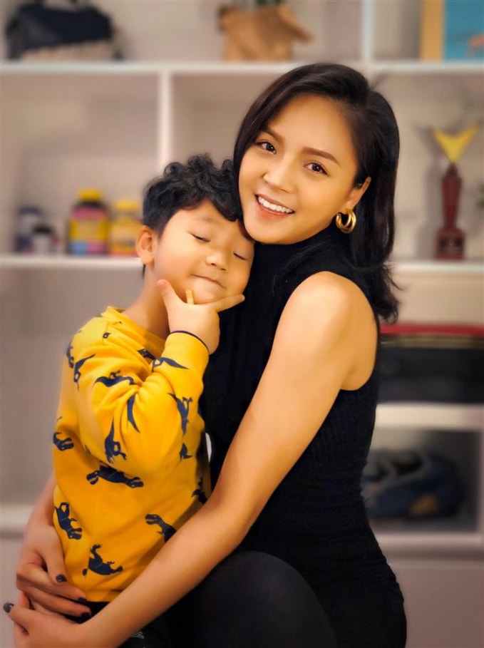 chi-nhan-thu-quynh-04