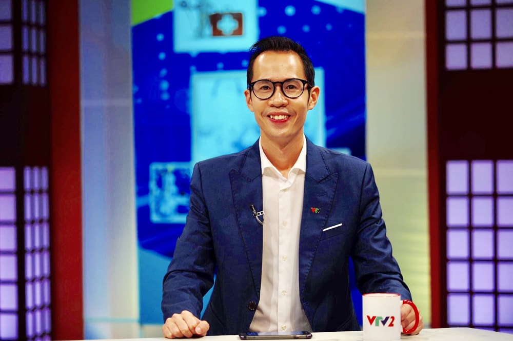 Nhà báo Trần Huy - BTV Ban Khoa giáo Đài Truyền hình Việt Nam.