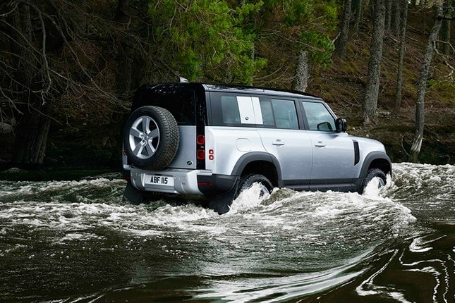 Land Rover Defender 2020. Ảnh: TL