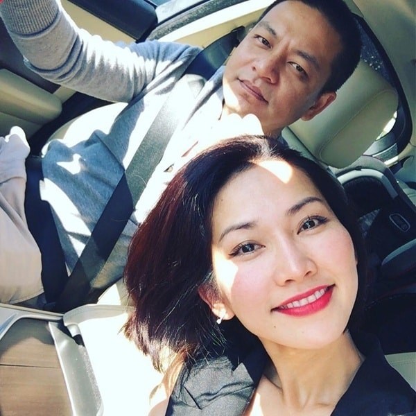 Kim Hiền hiện có một cuộc sống bình yên, ngập tràn hạnh phúc với doanh nhân Andy và cùng con trai riêng. (Ảnh: FBNV)