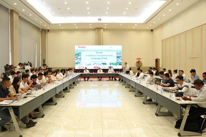 Hội thảo Thị trường bất động sản Bình Dương thu hút đông đảo đại biểu tham gia.