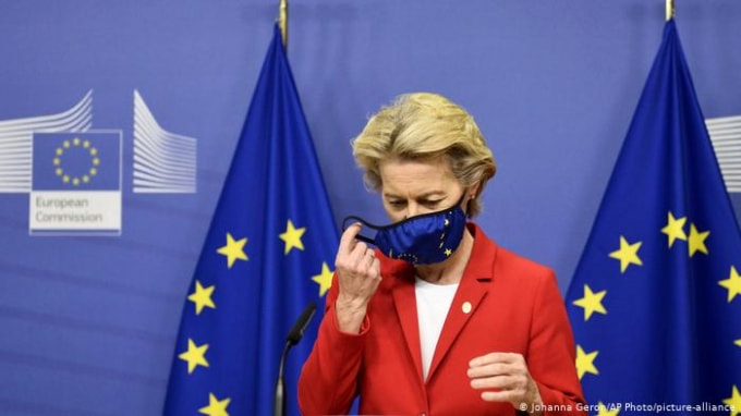 Chủ tịch Ủy ban Châu Âu Ursula von der Leyen cho biết sẽ khởi động kế hoạch khởi kiện Vương Quốc Anh vì dự luật Brexit - Ảnh: Johanna Geron