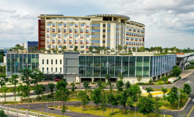 Sau nhiều lần lỡ hẹn, Bệnh viện Ung bướu hiện đại hàng đầu khu vực đã chính thức đi vào hoạt động tại TP.HCM.