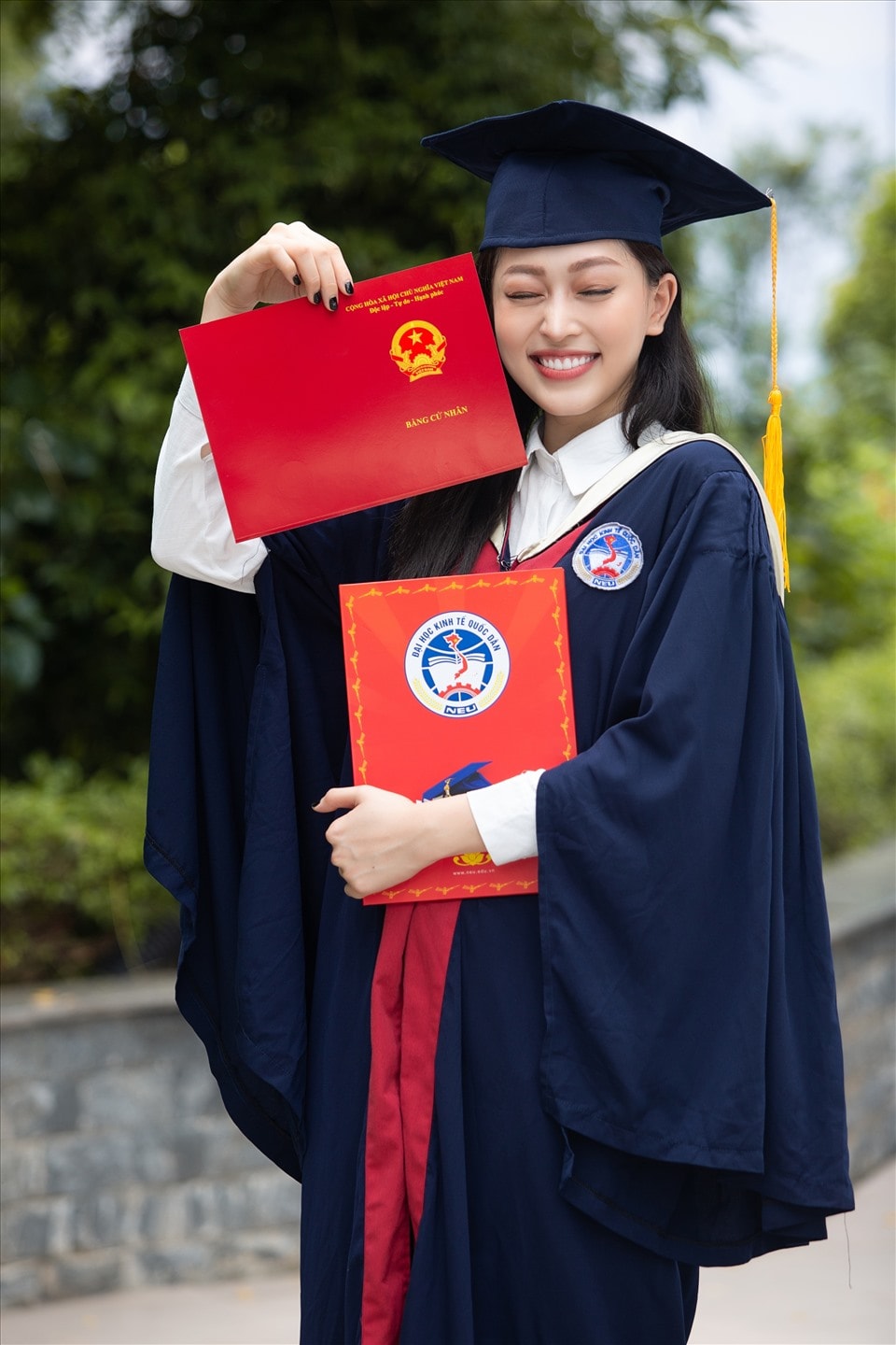 Sau khi tốt nghiệp đại học, Á hậu Phương Nga muốn theo đuổi công việc MC/ BTV tương lai. Ảnh: internet.