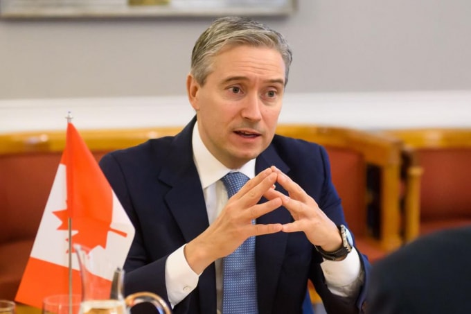 Ngoại trưởng Francois-Philippe Champagne cho biết Canada đã ngừng xuất khẩu vũ khí sang Thổ Nhĩ Kỳ - Ảnh: Canadian Press