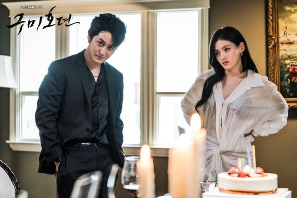 Liệu Kim Yong Ji và Kim Bum sẽ tạo nên một cặp đôi ấn tượng trong Tale of the Nine Tailed hay không? - Ảnh Soompi