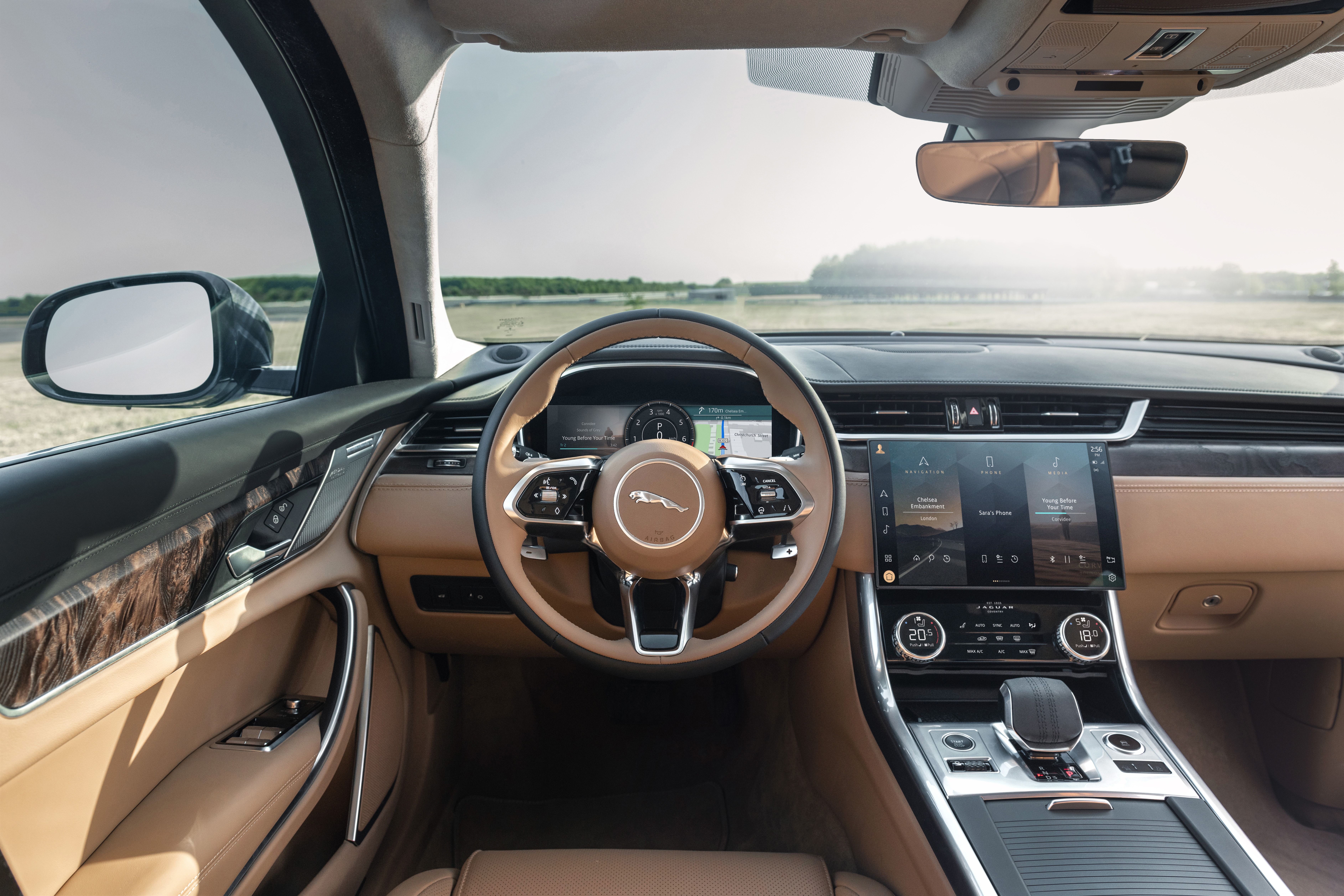 XF mới sở hữu công nghệ “Loại bỏ tiếng ồn chủ động”. Ảnh: Jaguar