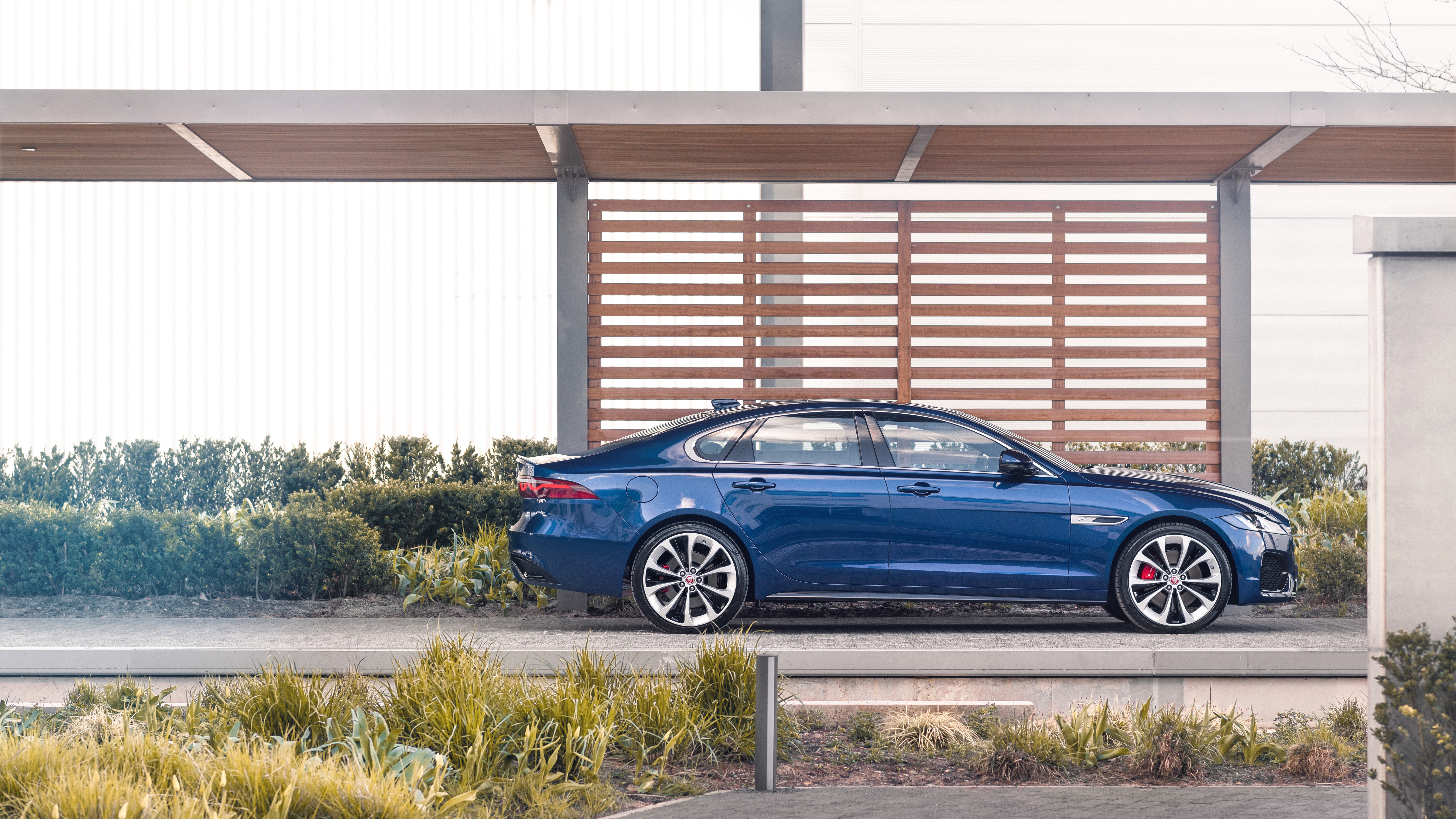 Tại thị trường Việt Nam, mẫu Jaguar XF mới được Phú Thái Mobility nhập khẩu và phân phối. Ảnh: Jaguar
