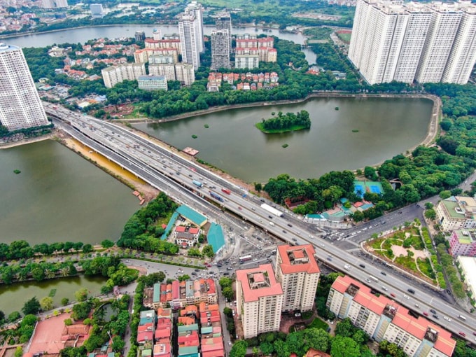 Thành phố Hà Nội đã khai thác các giá trị, nguồn lực to lớn để phát triển mạnh mẽ lên một tầm vóc mới, với thế và lực mới. Ảnh: Nhật Nam/Hà Nội mới.