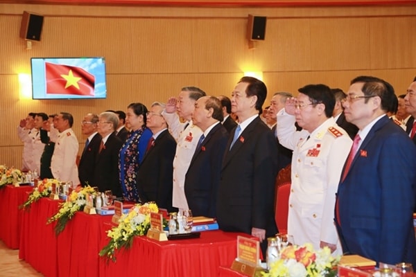 Đại hội thực hiện lễ chào cờ
