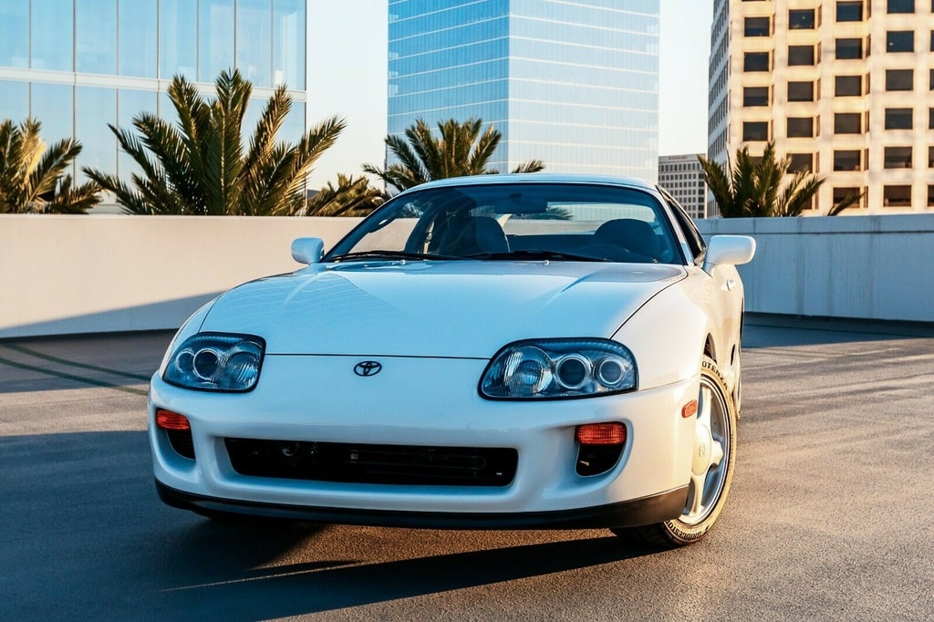 Toyota Supra 1994. Ảnh: Carscoops