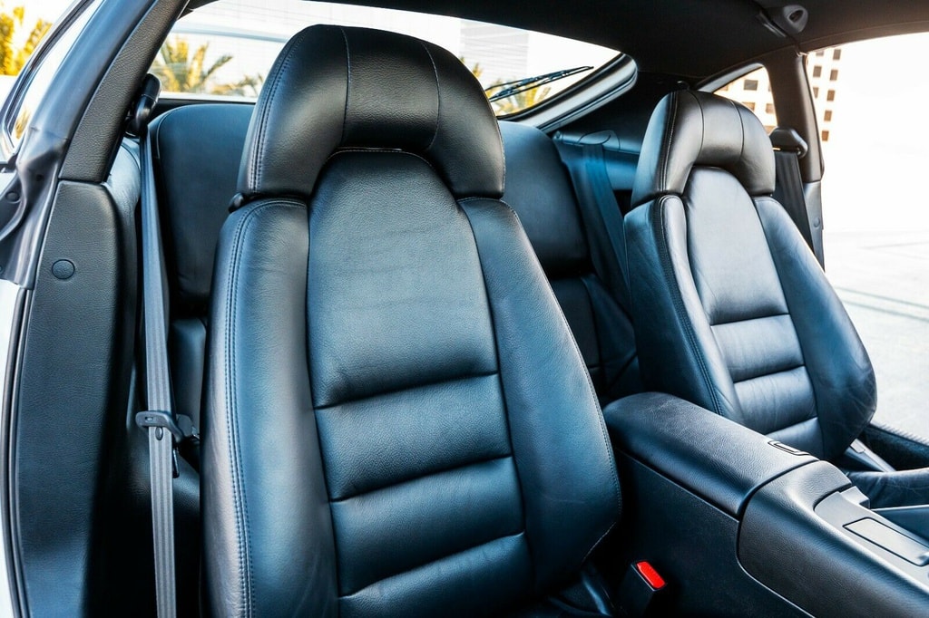 Toyota Supra 1994. Ảnh: Carscoops