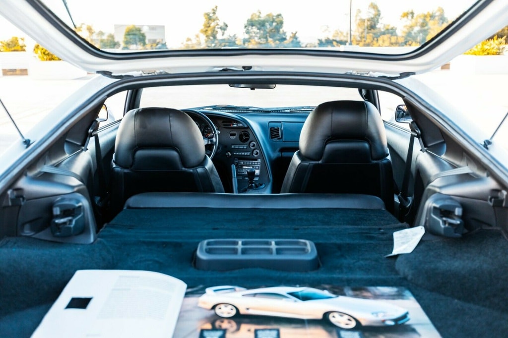 Toyota Supra 1994. Ảnh: Carscoops