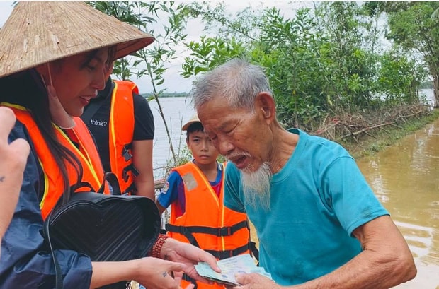 thủy tiên2