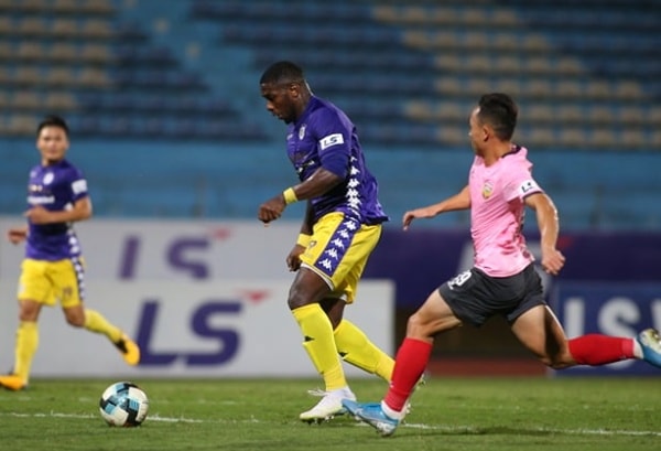Hà Nội FC có rất nhiều cơ hội để đánh bại Hà Tĩnh trên sân Hàng Đẫy. Ảnh: thethao247.