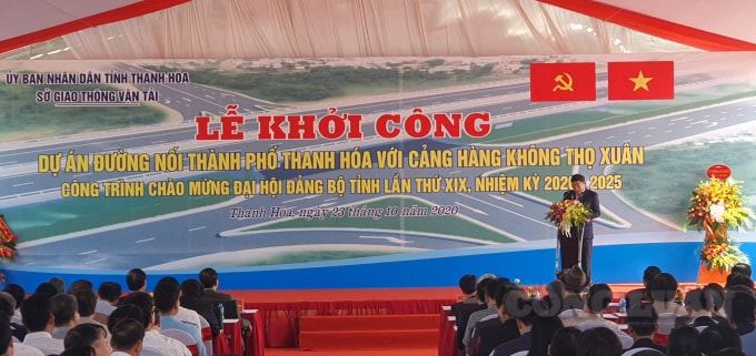 Ông Nguyễn Duy Nở lãnh đạo Công ty TNHH Hoàng Tuấn phát biểu tại buổi lễ