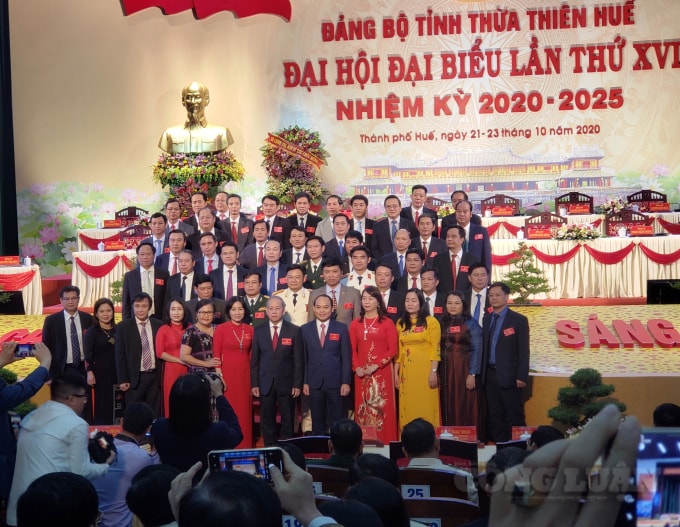 50 đồng chí trong Ban chấp hành khóa mới ra mắt.