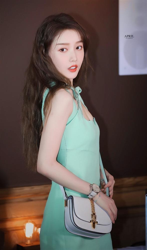Khương Trinh Vũ được khen ngợi khi diện nguyên set của Gucci