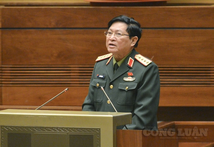 Bộ trưởng Bộ Quốc phòng Ngô Xuân Lịch.