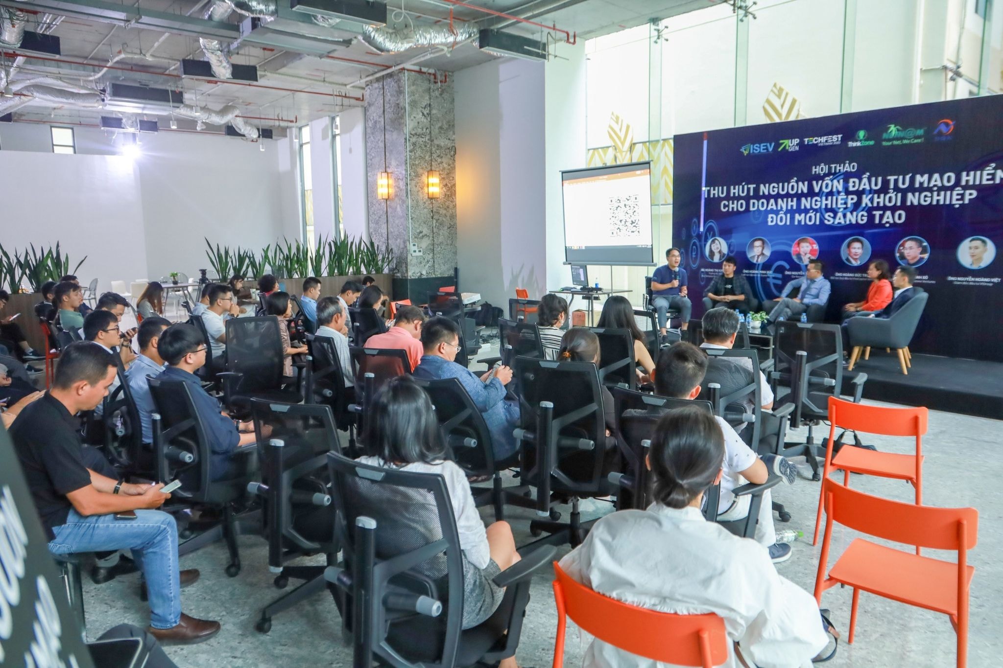 Các nhà đầu tư đang có sự tin tưởng rất lớn vào tiềm năng của hệ sinh thái khởi nghiệp đổi mới sáng tạo Việt Nam. Ảnh: GN