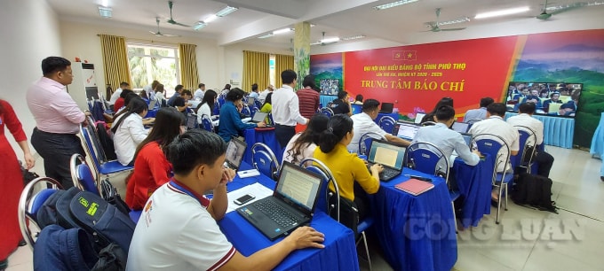 Toàn cảnh trung tâm báo chí phục vụ Đại hội đại biểu Đảng bộ tỉnh Phú Thọ lần XIX.