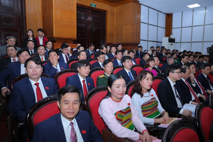 Các đại biểu tham dự phiên khai mạc đại hội sáng 27/10