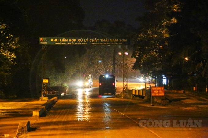 Được biết, các đơn vị thu gom rác tại các quận Hoàn Kiếm, Ba Đình, Hai Bà Trưng, Đống Đa đang tiến hành vận chuyển rác lên Khu liên hợp xử lý chất thải Nam Sơn.