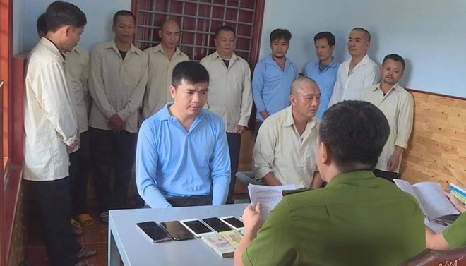Các đối tượng trong đường dây cá độ bóng đá quy mô lớn hơn 4.000 tỉ bị bắt giữ. Ảnh: cand.vn
