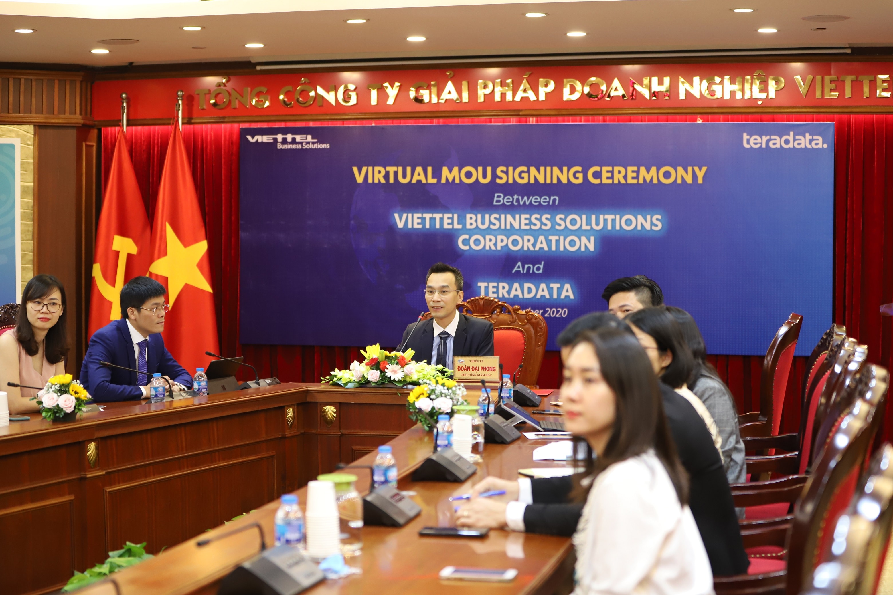 Phó Tổng Giám đốc Viettel Solutions Đoàn Đại Phong phát biểu tại lễ ký kết hợp tác. Ảnh: TD