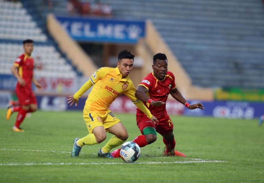 Câu lạc bộ Nam Định ở lại với V.League sau trận hòa trên sân Vinh. Ảnh: thethao247.vn