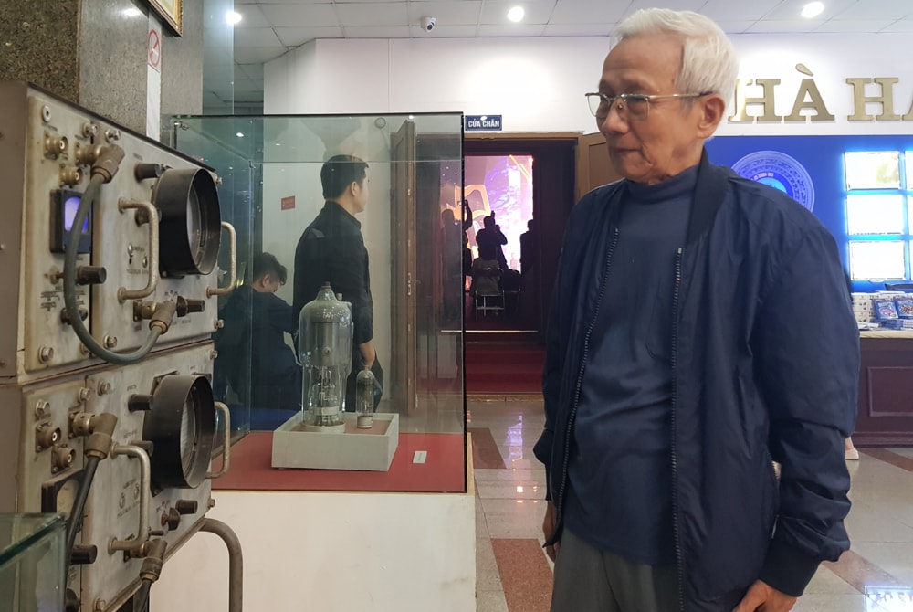 Bác Nguyễn Văn Giang, ở phường Hàng Bài, quận Hoàn Kiếm, Hà Nội tham gia chương trình.
