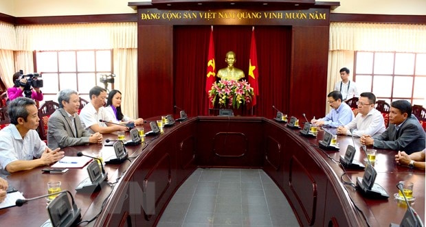 Đoàn công tác của Thông tấn xã Việt Nam do ông Nguyễn Đức Lợi, Ủy viên Trung ương Đảng, Tổng giám đốc Thông tấn xã Việt Nam làm Trưởng đoàn đã đến thăm và làm việc với tỉnh Thừa Thiên-Huế. (Ảnh: Tường Vi/TTXVN)