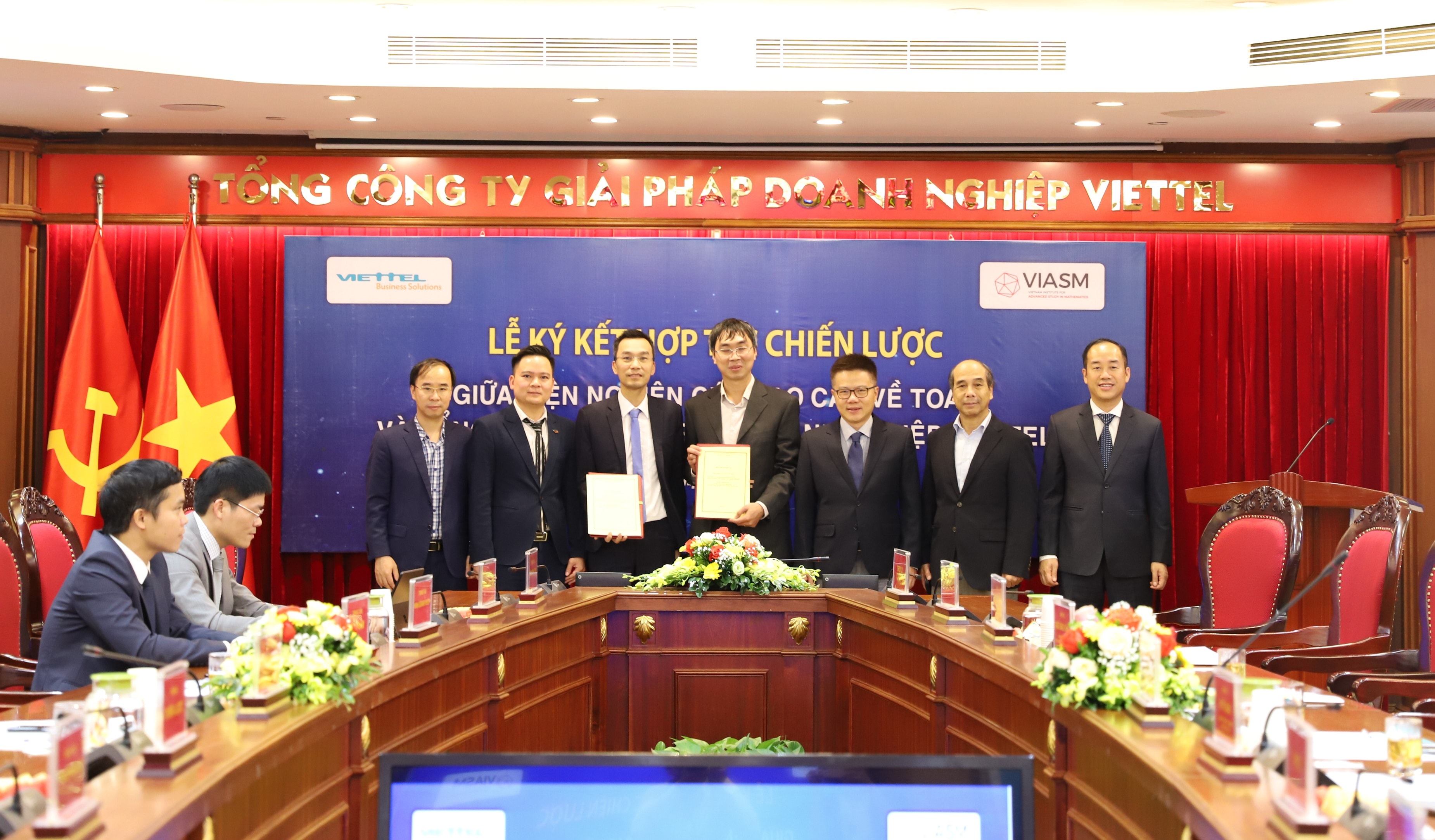 Tổng Công ty Giải pháp Doanh nghiệp Viettel (Viettel Solutions) – Thành viên Tập đoàn Viettel đã tuyên bố hợp tác chiến lược với Viện Nghiên cứu Cao cấp về Toán (VIASM).