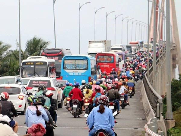 Cầu Rạch Miễu hiện nay thường xuyên bị quá tải, gây ùn tắc giao thông, do đó, việc đầu tư xây dựng cầu Rạch Miễu 2 là hết sức cần thiết