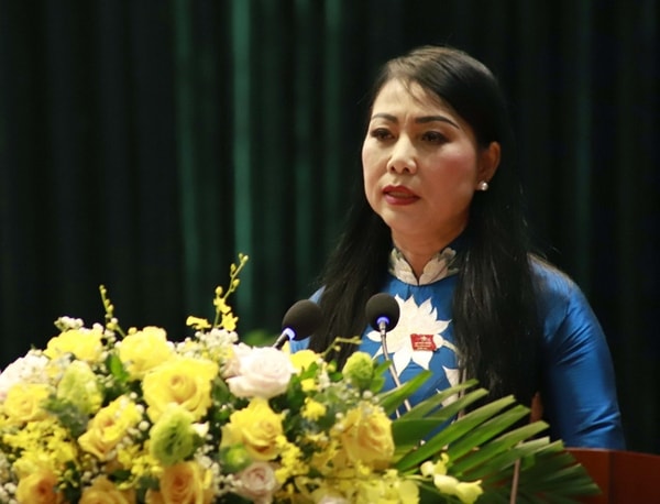 Bà Hoàng Thị Thúy Lan