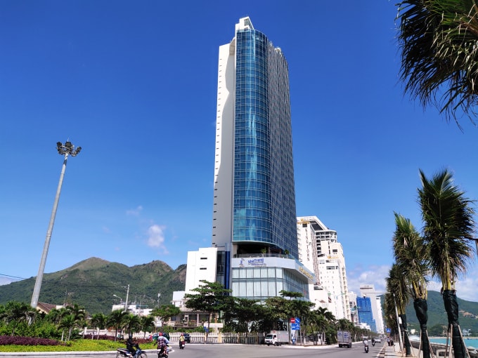 Dự án Khách sạn The Horizon Nha Trang, tại số 102 Dương Hiến Quyền, Tp.Nha Trang do Công ty TNHH Đầu tư V.A. EKTERINBURG làm chủ đầu tư. Ảnh tạp chí tài chính doanh nghiệp.