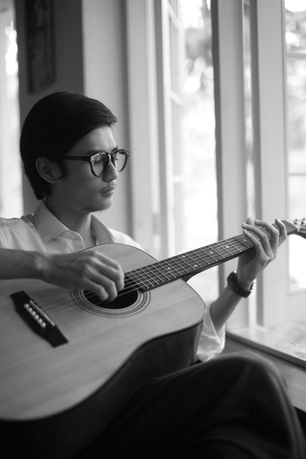 Em gái cố nhạc sĩ Trịnh Công Sơn đã rơi nước mắt khi xem clip Avin Lu diễn xuất