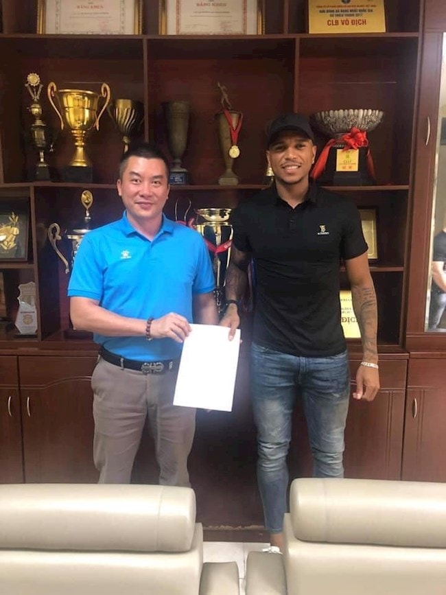 Nam Định FC chính thức chiêu mộ thành công tiền đạo Felipe Martins. Ảnh: TL