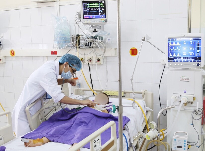 Bé trai 1 tuổi bị hoại tử nặng sau khi đắp thuốc. Ảnh: minh họa