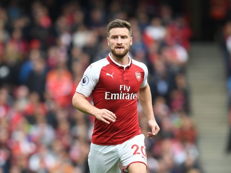 Câu lạc bộ Barca dự định chiêu mộ trung vệ Mustafi. Ảnh: vietnamnet.vn
