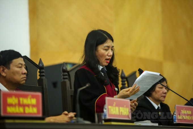 HĐXX tuyên phạt Nguyễn Minh Tuấn tử hình về tội giết người. Nguyễn Thị Lan Anh tù chung thân.