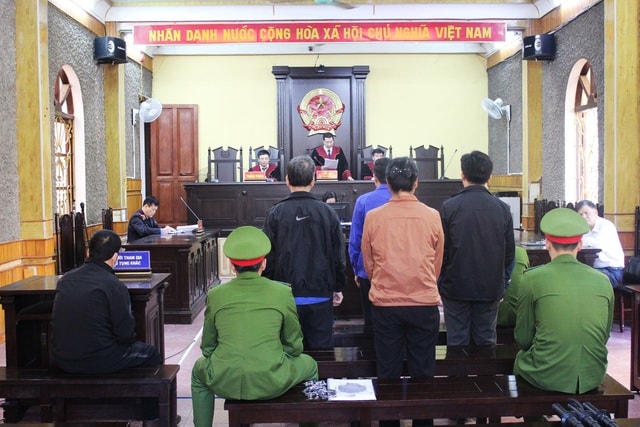 4 bị cáo tại phiên xét xử tại tòa. Ảnh: dantri.com.vn