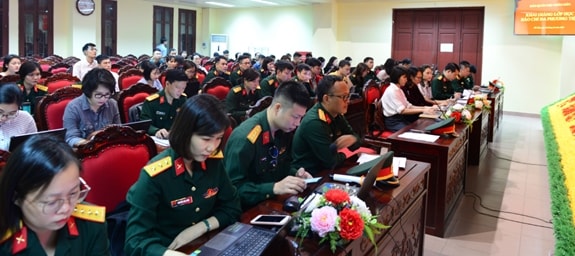 Các học viên tham dự tập huấn nghiệp vụ báo chí đa phương tiện. Ảnh: Tuấn Sơn