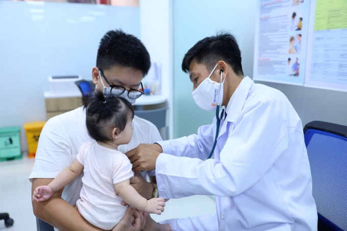 Những khách hàng đầu tiên đến “xông đất” VNVC Quy Nhơn.